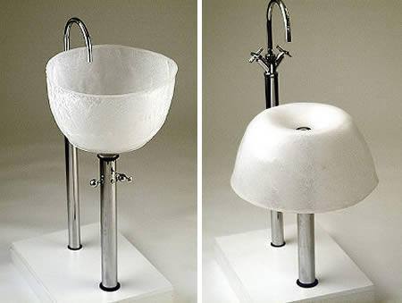 Squish sink upright and inverted